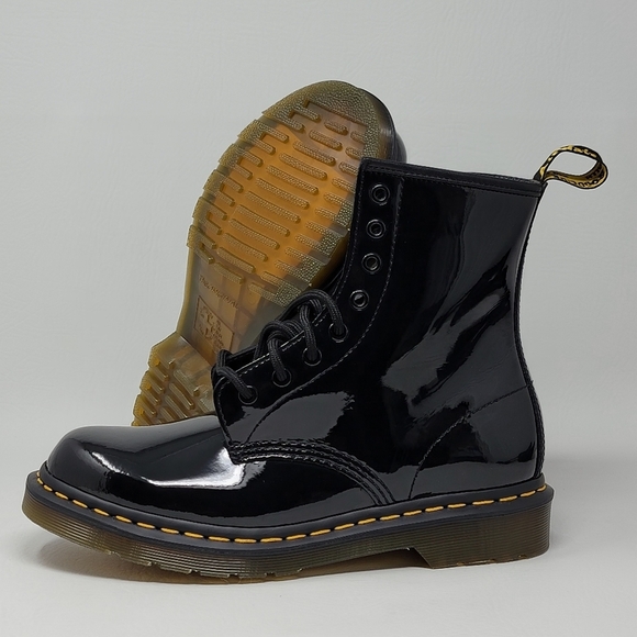 DR. MARTENS 11821 Women's Boot Patent Leather 1460 Combat Boots Black Size 5 New